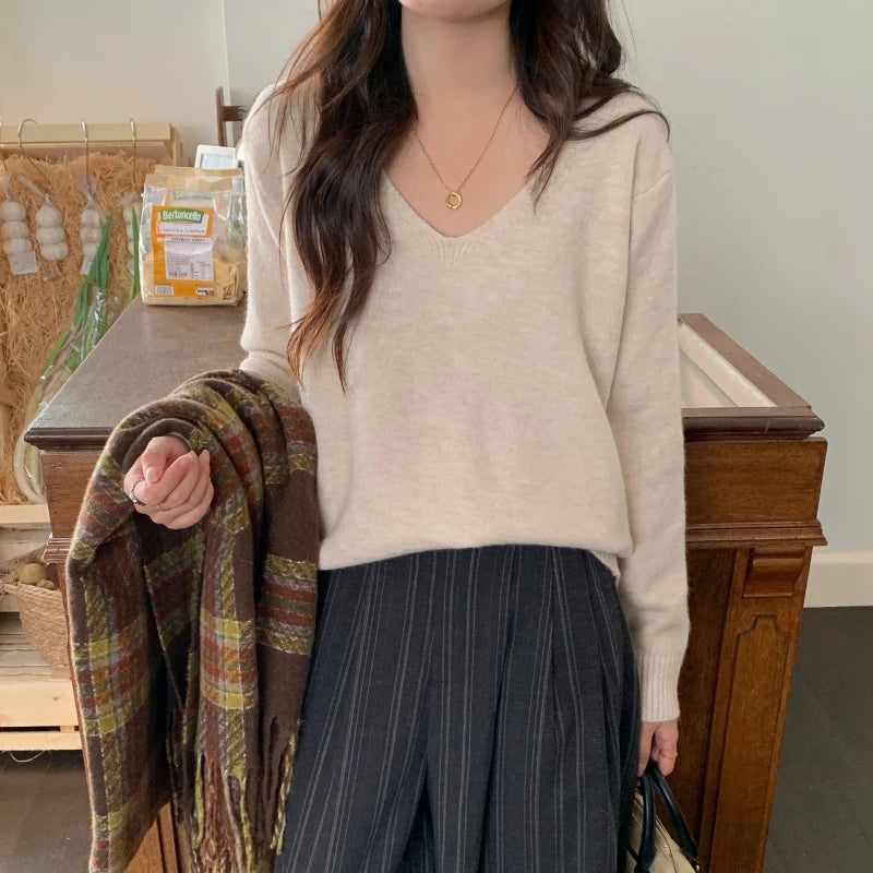 New Fashion Loose Blouse Inner Top Casual Versatile Bottoming Simple V-neck Sweater for Women