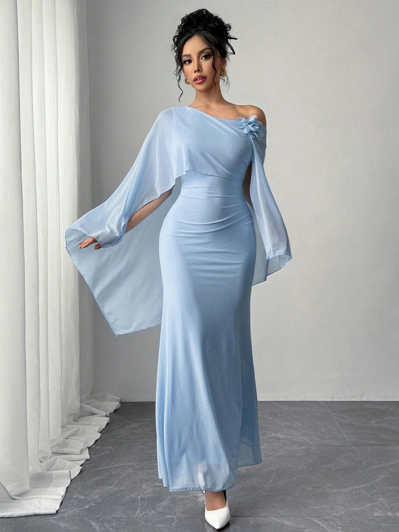 Spring/Summer Women's Sexy One-Shoulder Corsage Mesh Cape Ultra Long Dress Elegant Gown for Special Occasions